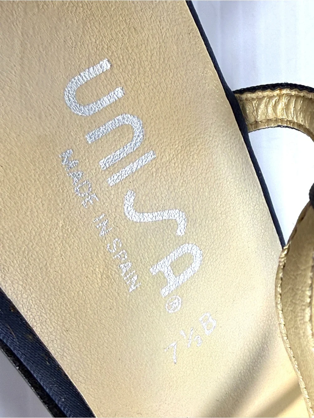 Unisa Elegant Navy Strappy Women's Sandals - Size 7.5B